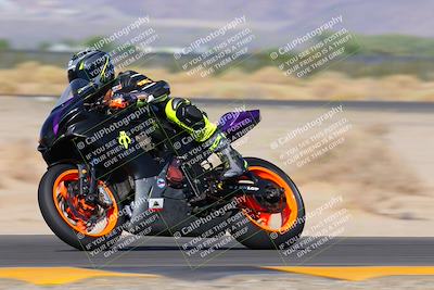 media/Oct-09-2022-SoCal Trackdays (Sun) [[95640aeeb6]]/Turn 3 (930am)/